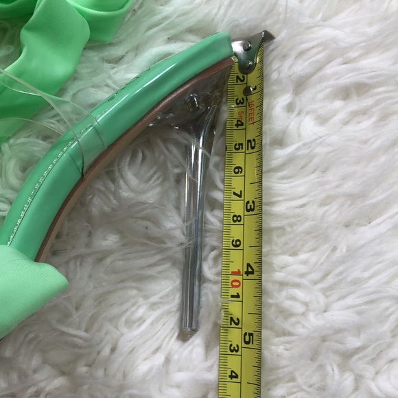 LADY GO DIVA Green Heels - Picture 8 of 10